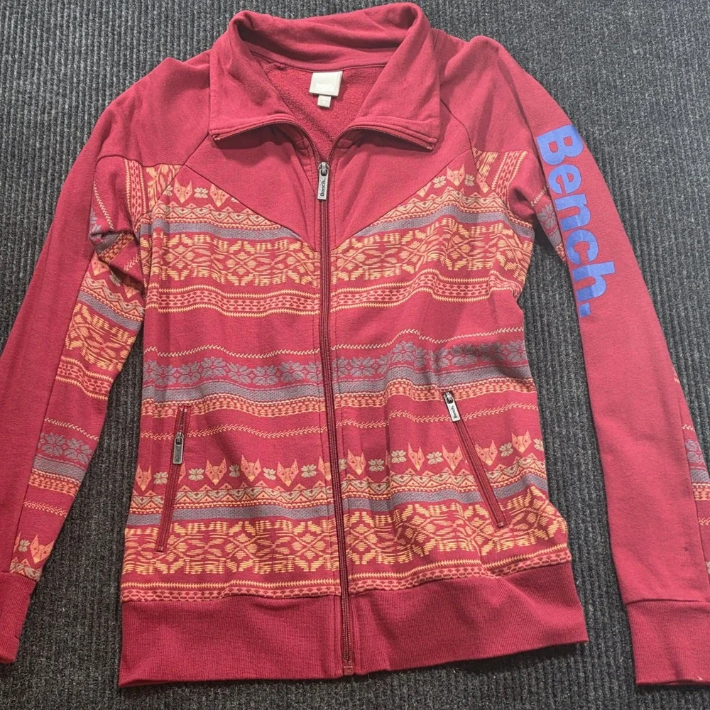 Bench Full Zip Sweatshirt Womens Small Burgundy Good Fair Isle Fox Logo Pockets